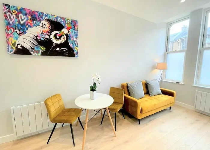 Chic, Newly Reno\'D 1 Bed Open Plan, Nr The Meadows