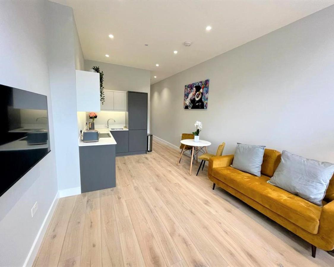 Appartement Chic, Newly Reno'd 1 Bed Open Plan, Nr The Meadows *