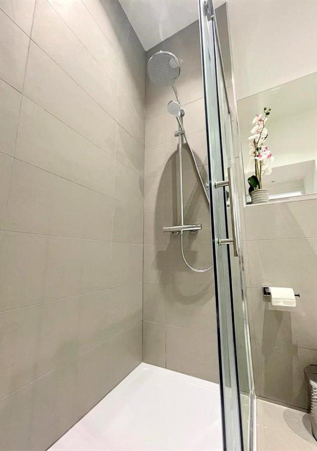 Chic, Newly Reno'd 1 Bed Open Plan, Nr The Meadows Appartement *